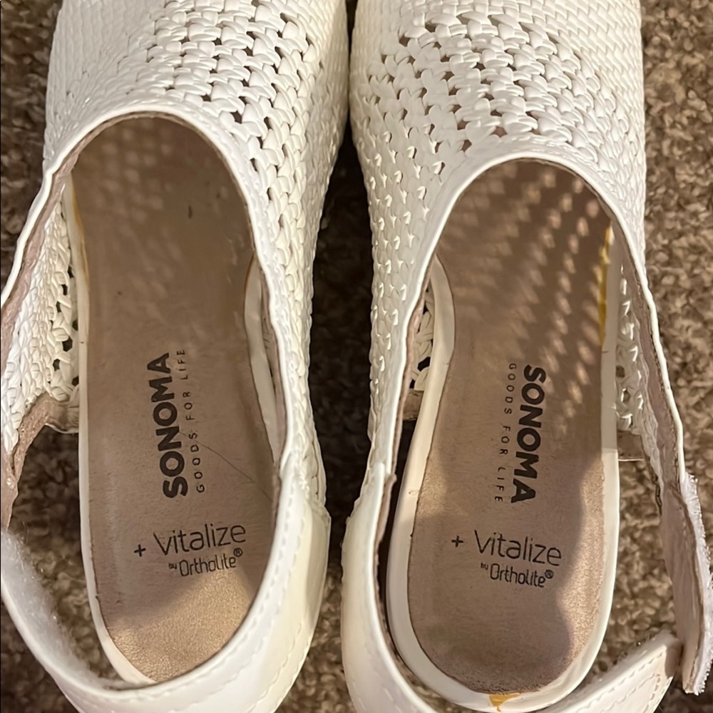 Sonoma White Peep-Toe Sandals - Picture 10 of 13